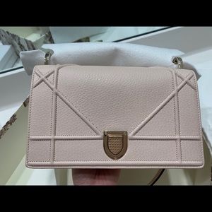 diorama bad and wallet set